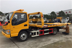 英吉沙哪里有拖车服务